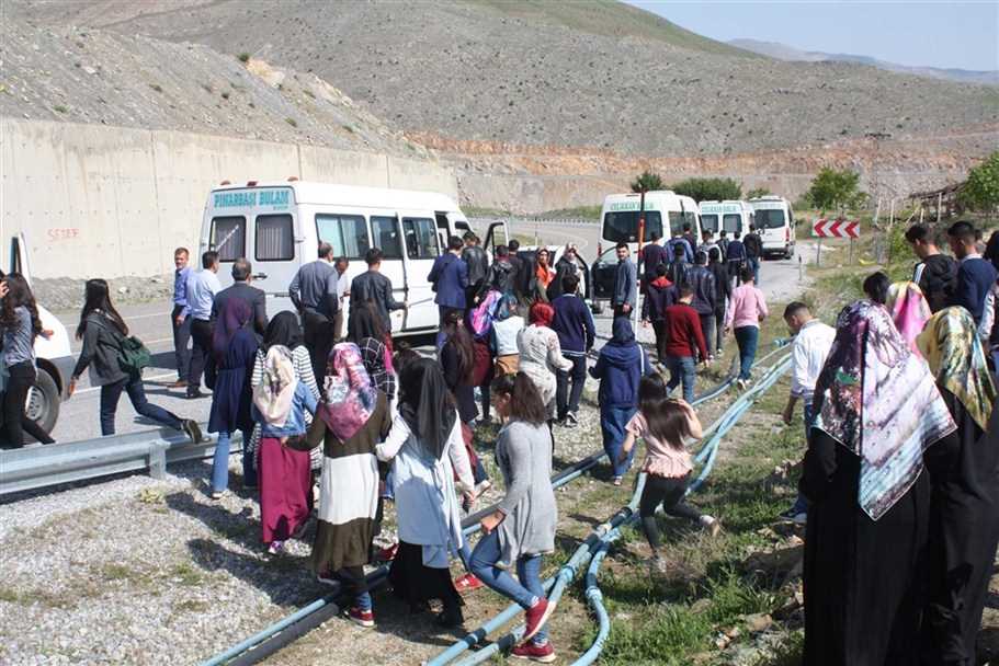 60 Öğrenci, Malatya Kitap Fuarına Götürüldü