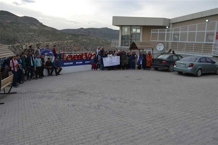 60 Öğrenci, Malatya Kitap Fuarına Götürüldü