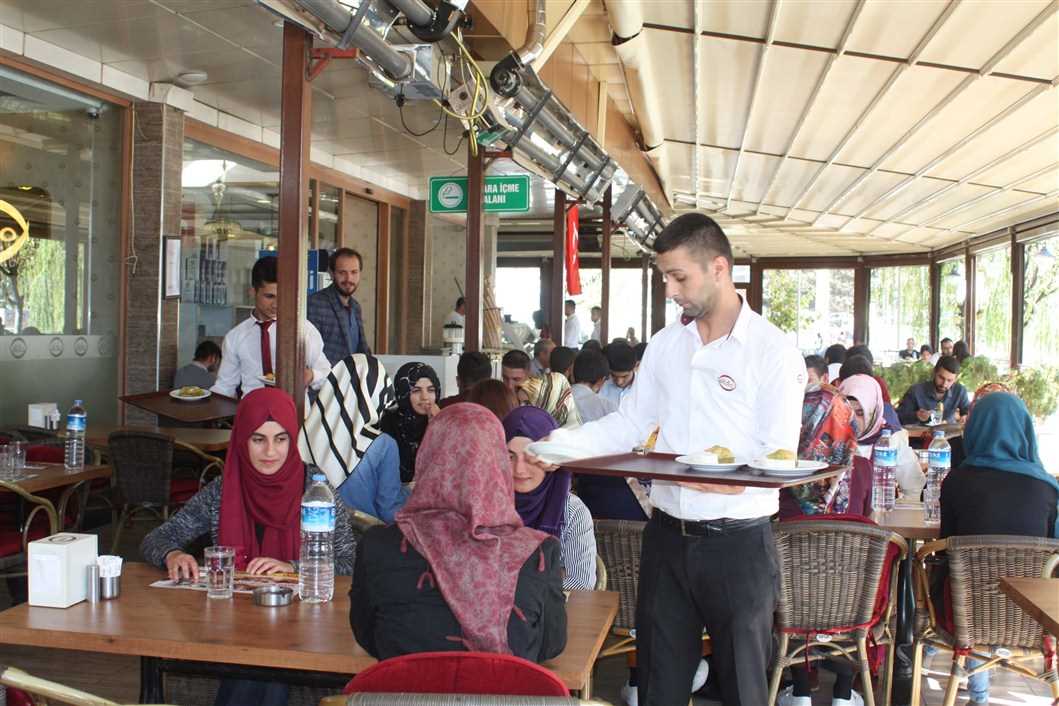 Çelikhan’da 40 Öğrenci Kahramanmaraş Gezisine Götürüldü