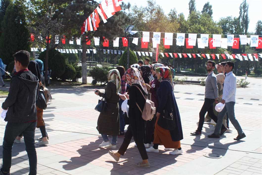 Çelikhan’da 40 Öğrenci Kahramanmaraş Gezisine Götürüldü