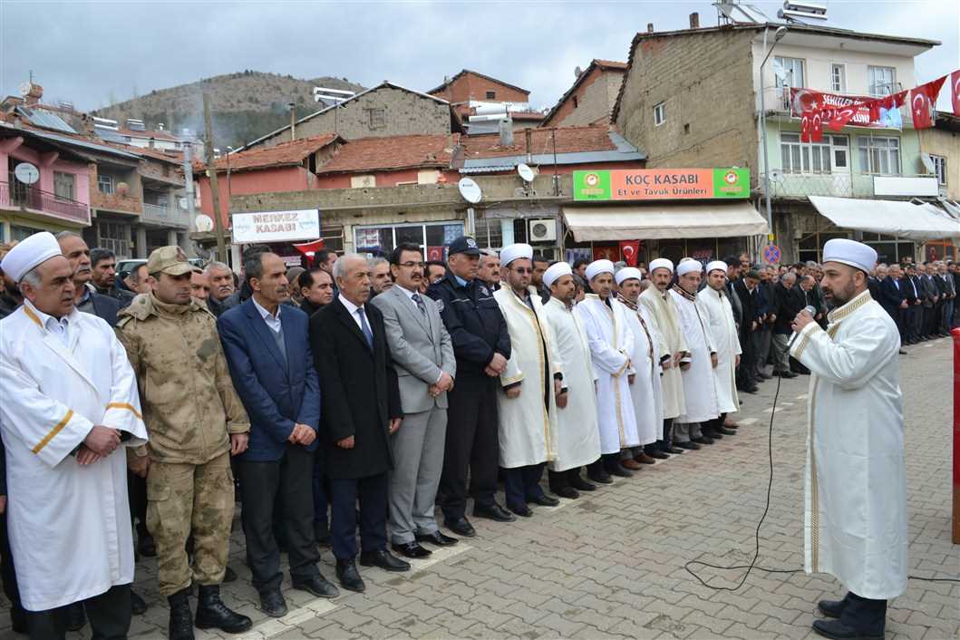 AFRİN ŞEHİTLERİ İÇİN GIYABİ CENAZE NAMAZI