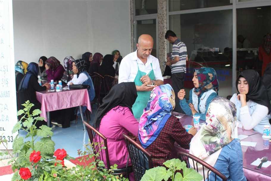 60 Öğrenci, Malatya Kitap Fuarına Götürüldü