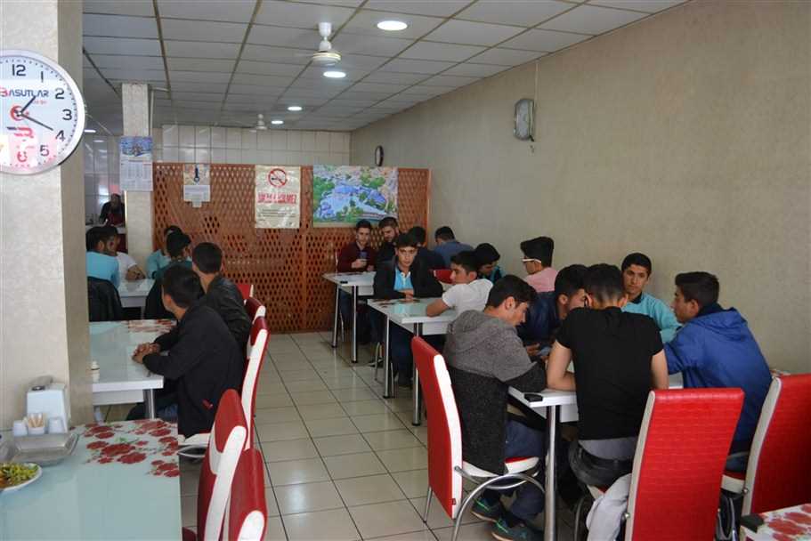 60 Öğrenci, Malatya Kitap Fuarına Götürüldü