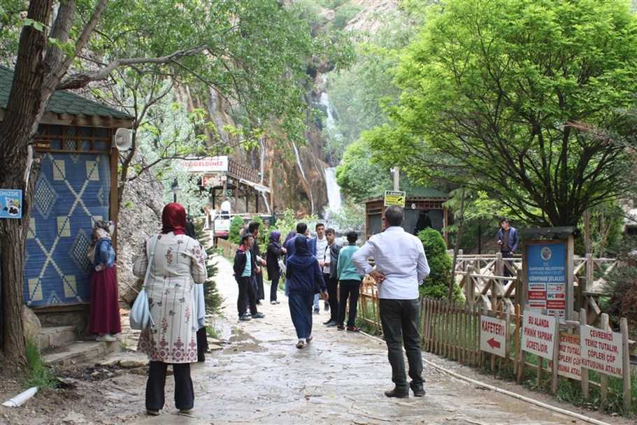 60 Öğrenci, Malatya Kitap Fuarına Götürüldü
