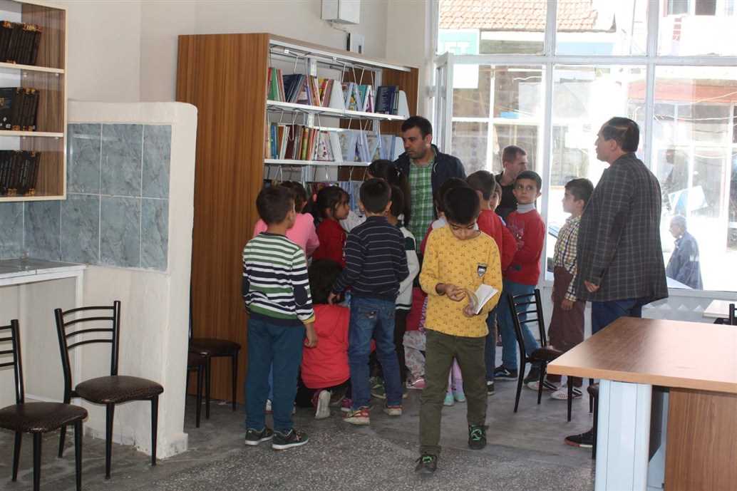 KİTAP KAFE HALKIN HİZMETİNDE
