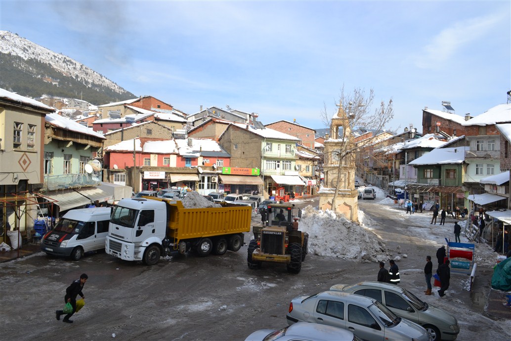Belediye Kar'ı taşıyor!