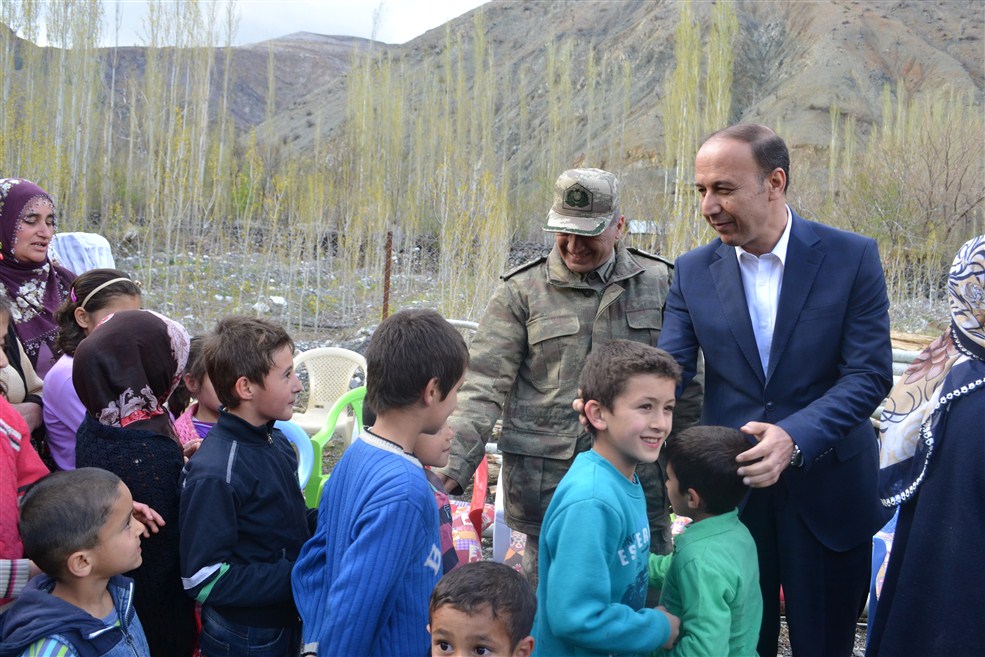Çelikhan'ın köylerini sel vurdu