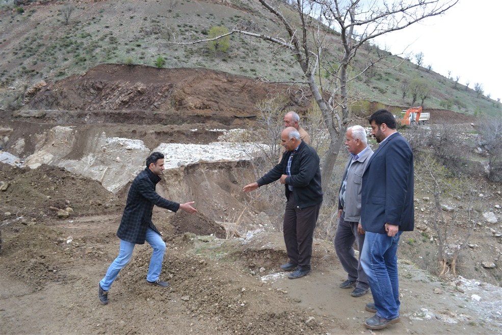 Çelikhan'ın köylerini sel vurdu