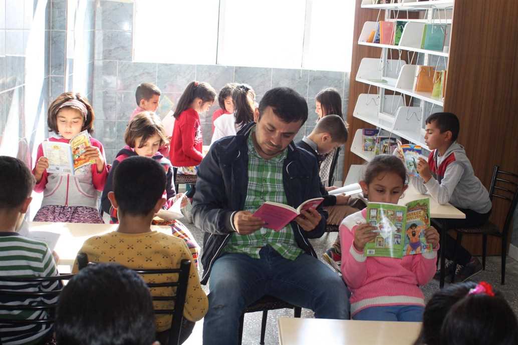 KİTAP KAFE HALKIN HİZMETİNDE