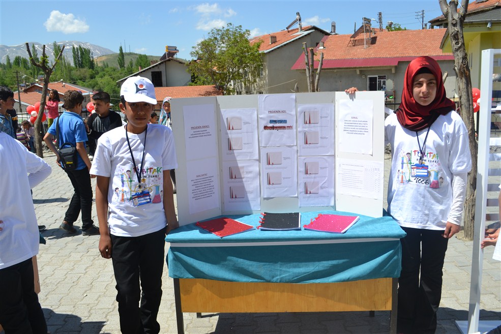 Fatih Orta Okulundan Bilim Fuarı