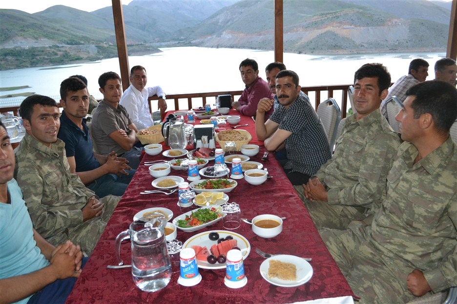 KAYMAKAM VE BAŞKAN’DAN GÜVENLİK GÜÇLERİNE İFTAR