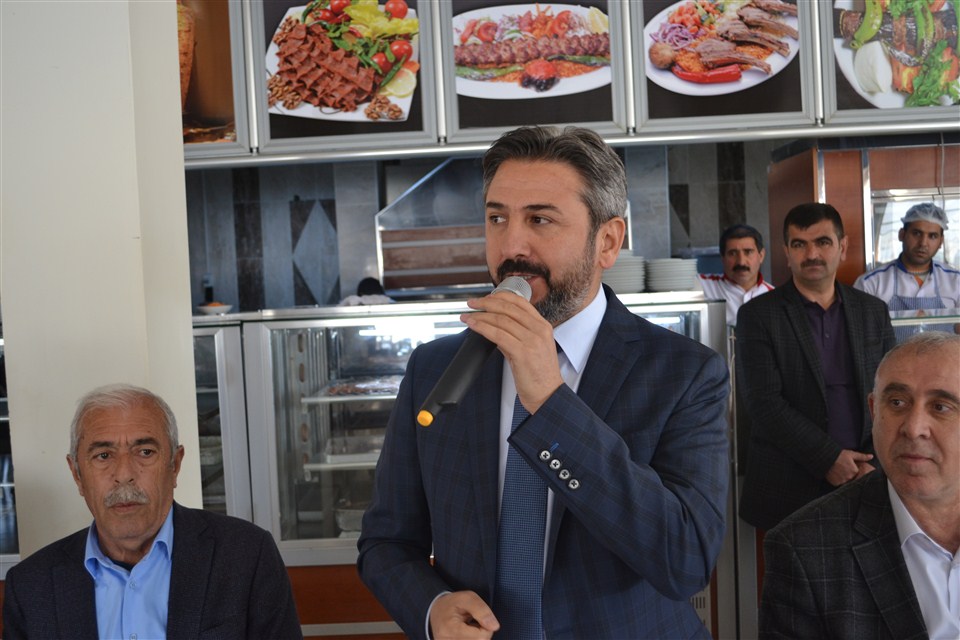 TBMM  başkan vekili Ahmet Aydın Çelikhan'da