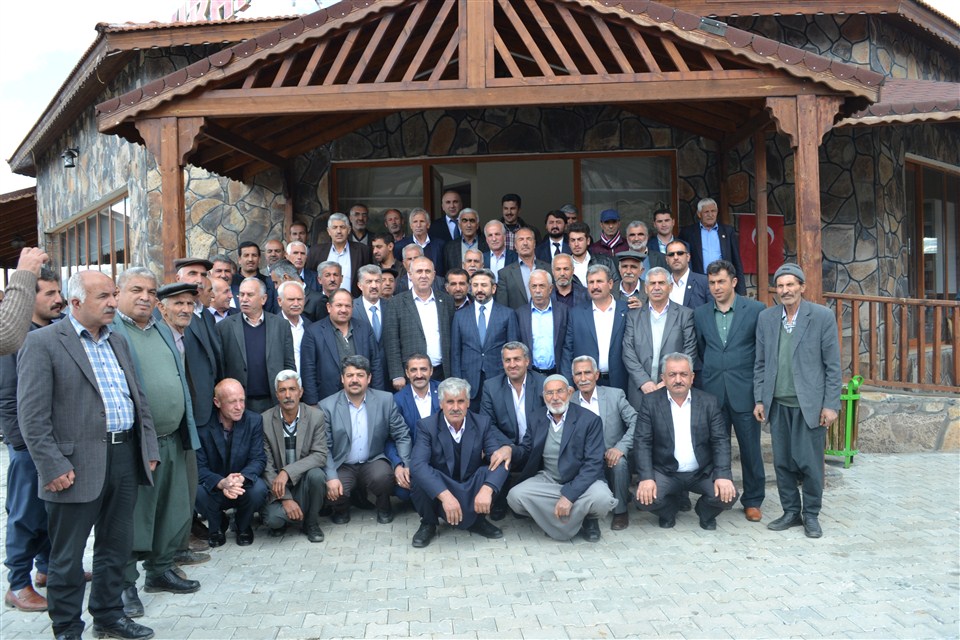 TBMM  başkan vekili Ahmet Aydın Çelikhan'da