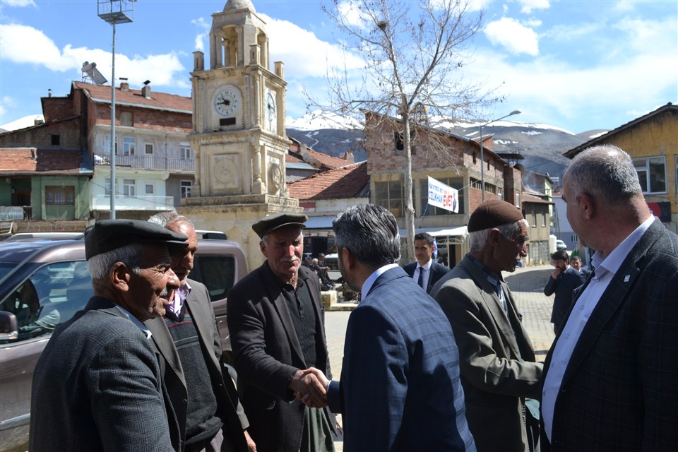 TBMM  başkan vekili Ahmet Aydın Çelikhan'da