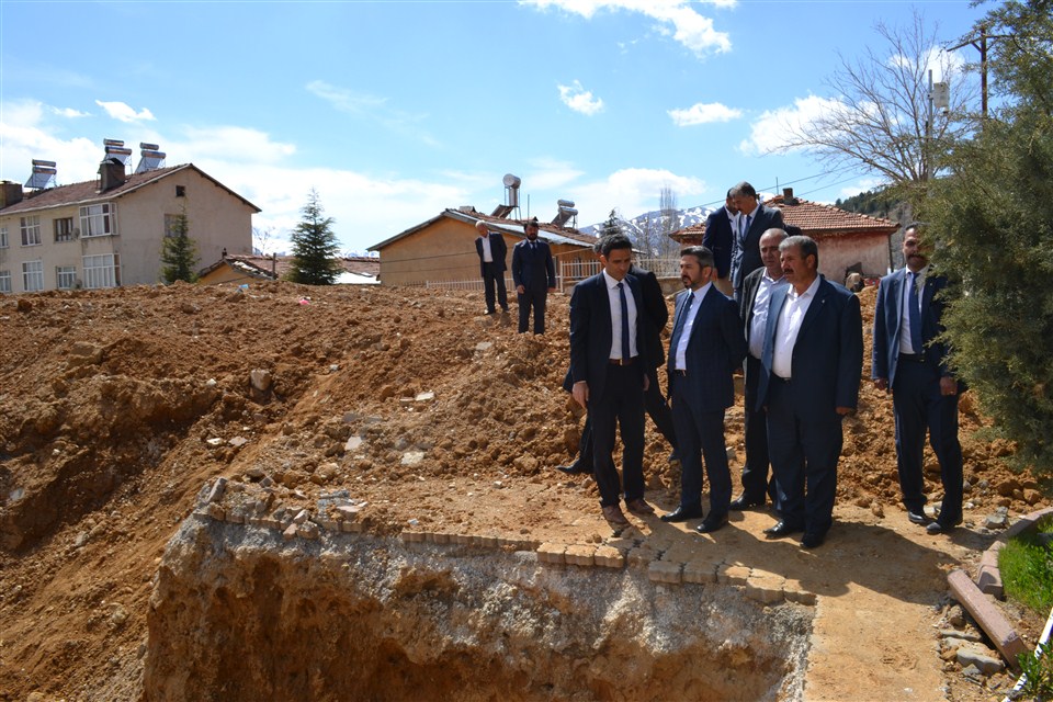 TBMM  başkan vekili Ahmet Aydın Çelikhan'da
