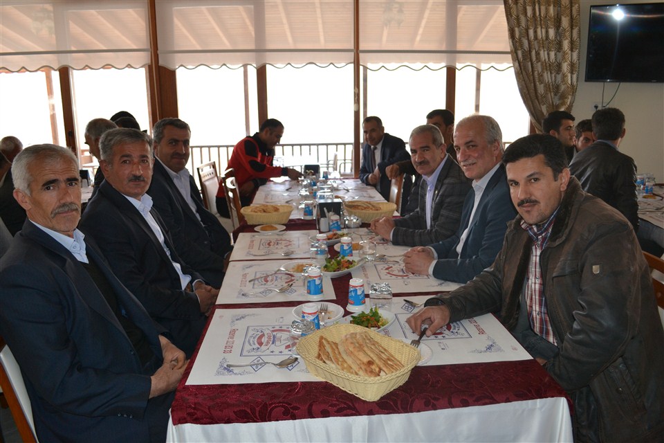 TBMM  başkan vekili Ahmet Aydın Çelikhan'da