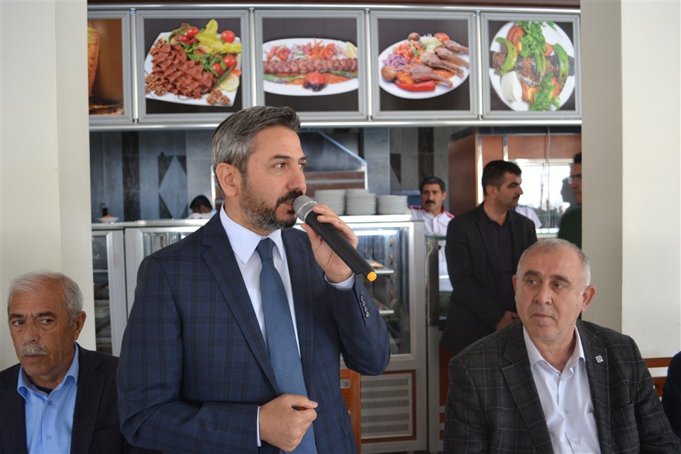 TBMM  başkan vekili Ahmet Aydın Çelikhan'da