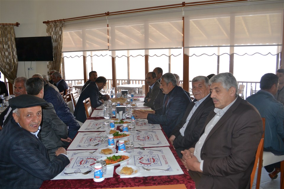 TBMM  başkan vekili Ahmet Aydın Çelikhan'da
