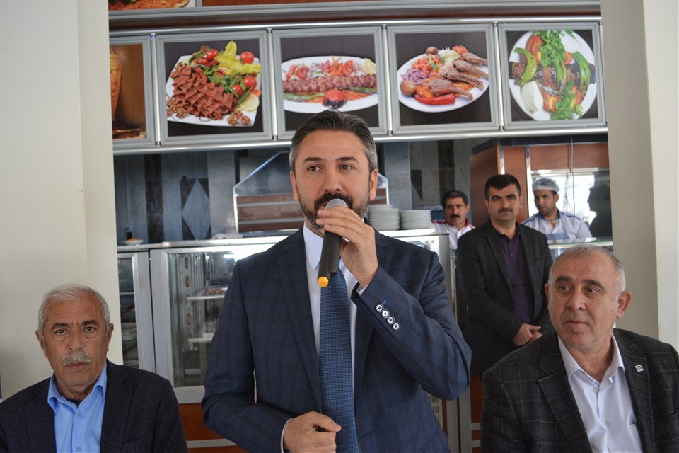 TBMM  başkan vekili Ahmet Aydın Çelikhan'da