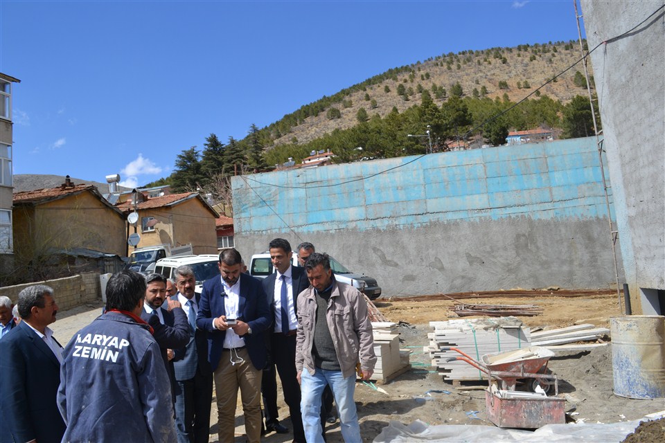 TBMM  başkan vekili Ahmet Aydın Çelikhan'da