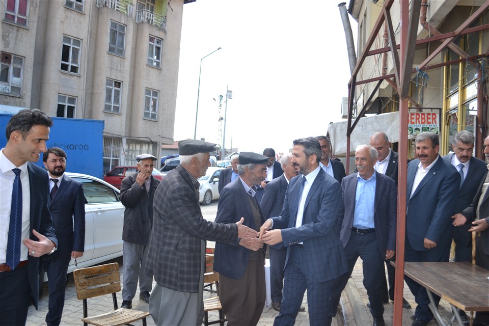TBMM  başkan vekili Ahmet Aydın Çelikhan'da