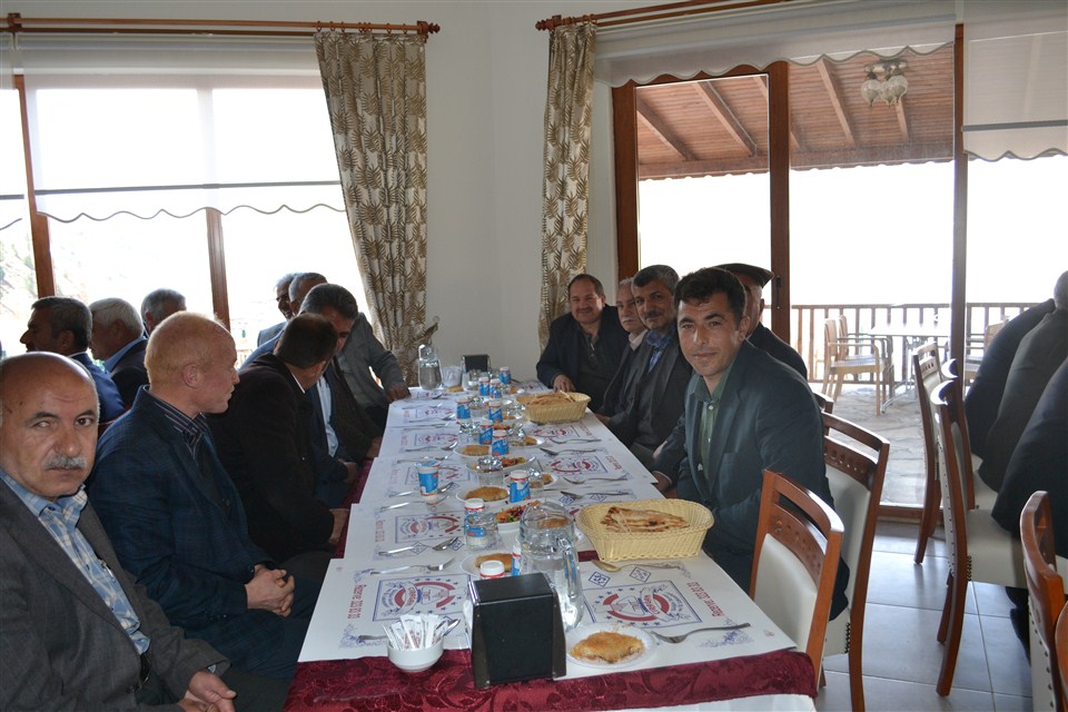 TBMM  başkan vekili Ahmet Aydın Çelikhan'da