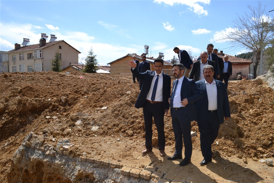 TBMM  başkan vekili Ahmet Aydın Çelikhan'da