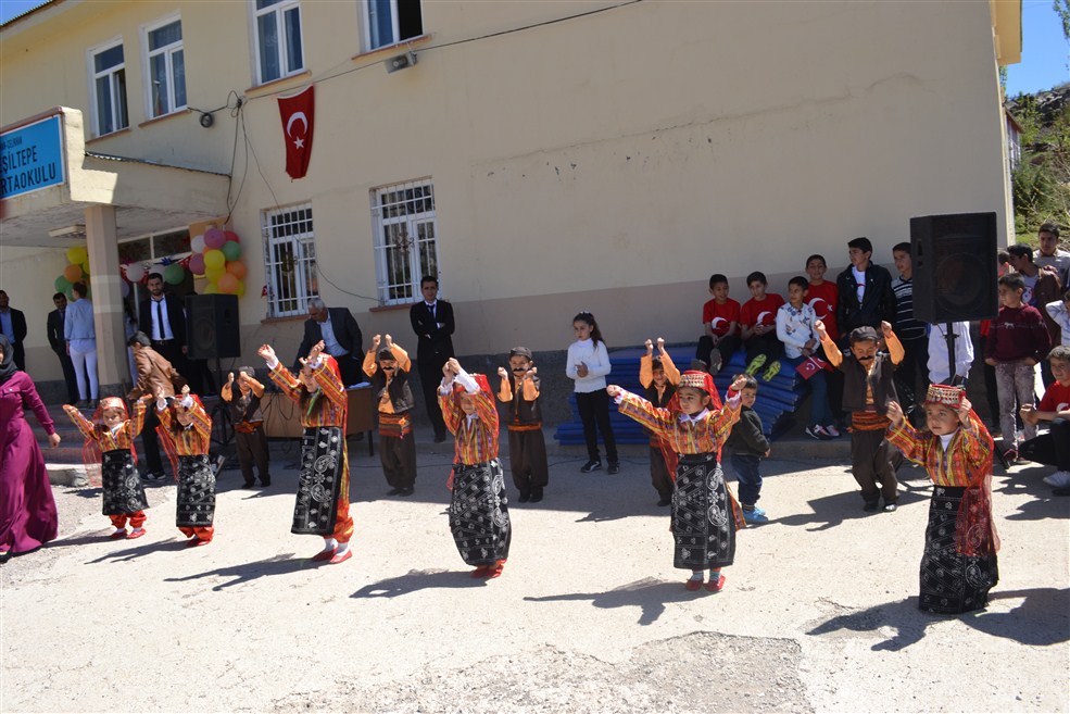 YEŞİLTEPE ORTA OKULU 23 NİSAN ETKİNLİĞİ
