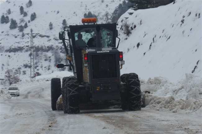 165 Köy Ve Mezraya Ulaşım Sağlanamıyor