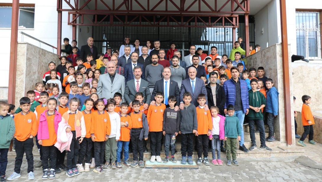 İl Milli Eğitim Müdürü Ali Tosun Çelikhan'ı Ziyaret Etti