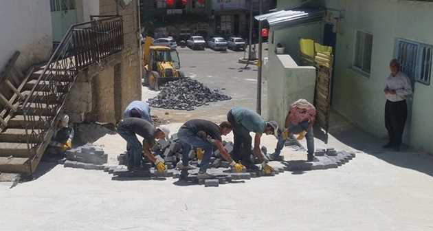 3 MAHALLEDE KİLİTLİ TAŞ ÇALIŞMASI SÜRÜYOR