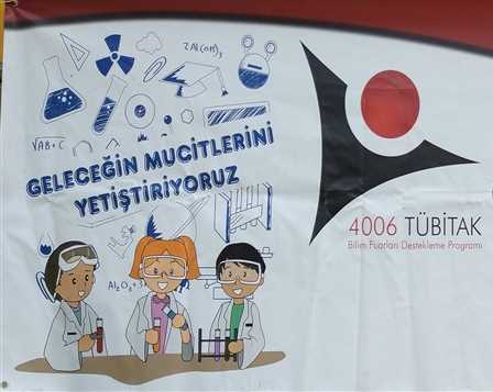 Çelikhan'daki Okullarda 4006 Bilim Fuarı Yapıldı